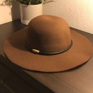 Abercrombie and Fitch Hat